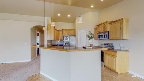 803 Pine St, Filer, ID 83328 photo 9
