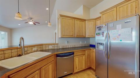 803 Pine St, Filer, ID 83328 photo 10
