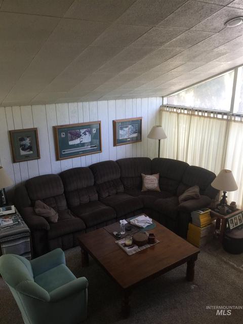 305 Texas St, Gooding, ID 83330 photo 9