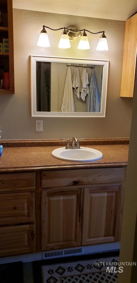 305 Texas St, Gooding, ID 83330 photo 19