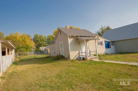 910 2nd St, Rupert, ID 83350 photo 1