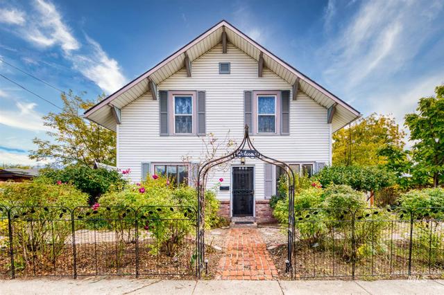 330 E 3rd St Meridian Id 642 28 Photos Mls Movoto