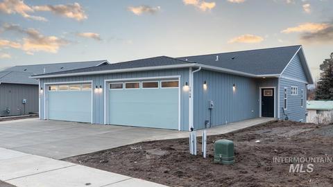 1748 E Third St, Moscow, ID 83843 photo 1
