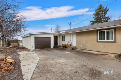 230 Elm Ave E, Hansen, ID 83334 photo 1