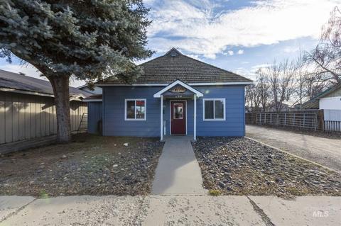 615 E Commercial St, Weiser, ID 83672 photo 1