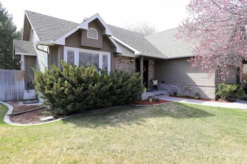 2112 Boulder Cir, Twin Falls, ID 83301 photo 1
