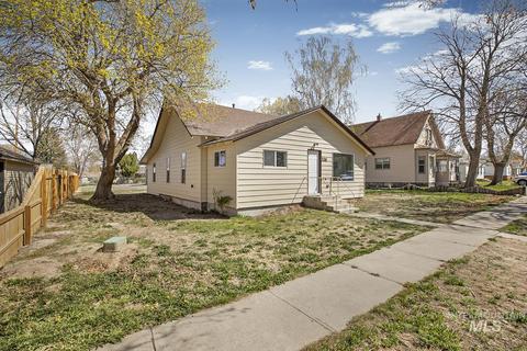 336 E 2nd Ave, Wendell, ID 83355 photo 1
