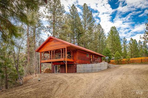 901 Fairway Cir, Cascade, ID 83611 photo 1
