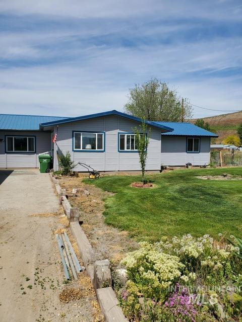 1692 Crystal Ln, Weiser, ID 83672 photo 1