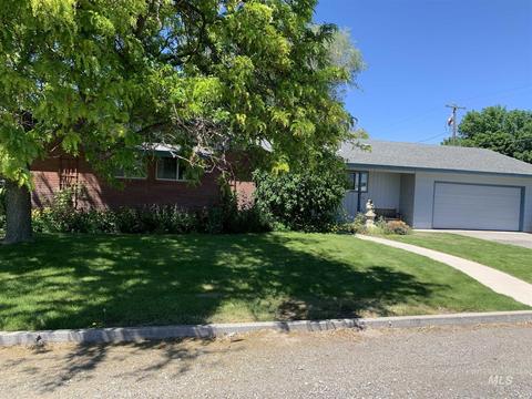 222 14th Ave W, Gooding, ID 83330 photo 1