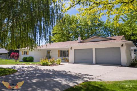 727 E 9th Ave, Gooding, ID 83330 photo 1