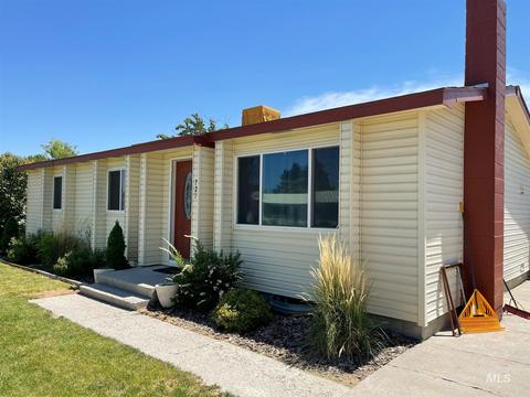 721 E 18th Way, Burley, ID 83318 photo 1
