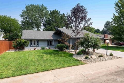 672 N Ash St, Eagle, ID 83616 photo 1