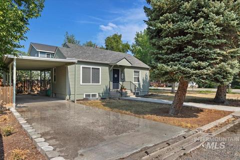 134 11th Ave E, Gooding, ID 83330 photo 1