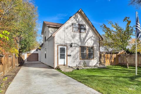320 S 3rd E, Mountain Home, ID 83647 photo 1