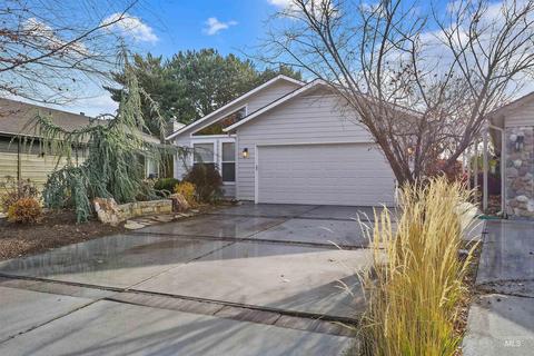 315 N Yellow Pine Pl, Eagle, ID 83616 photo 1