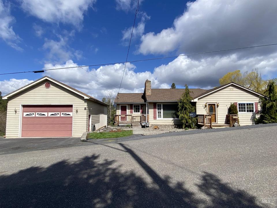 107 W A St, Troy, ID 83871 50 Photos MLS 98841877 Movoto