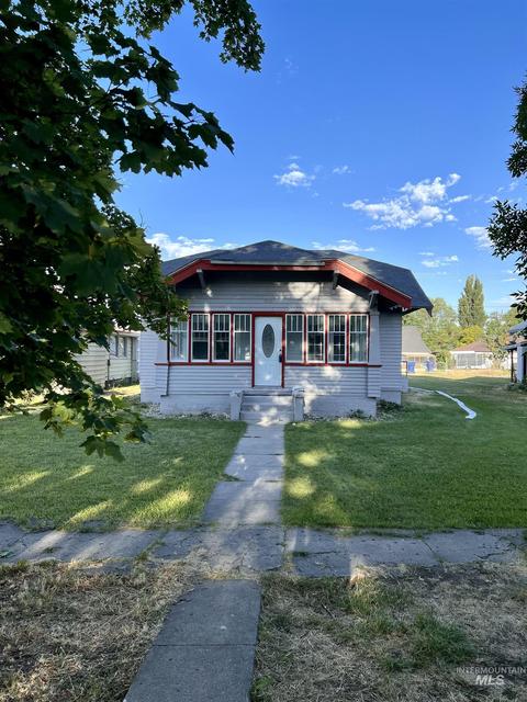 905 D St, Rupert, ID 83350 photo 1