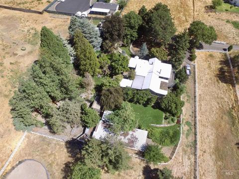 2210 4th Ave, Clarkston, WA 99403 | 50 Photos | MLS #98857757 - Movoto