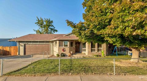 1330 E 8th N, Mountain Home, ID 83647 photo 1