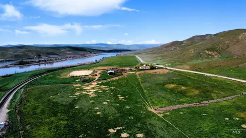 331 Olds Ferry Rd, Weiser, ID 83672 photo 1