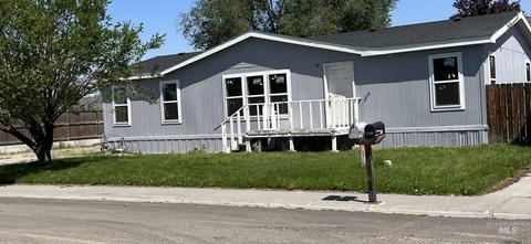 1770 Windmere Dr, Mountain Home, ID 83647