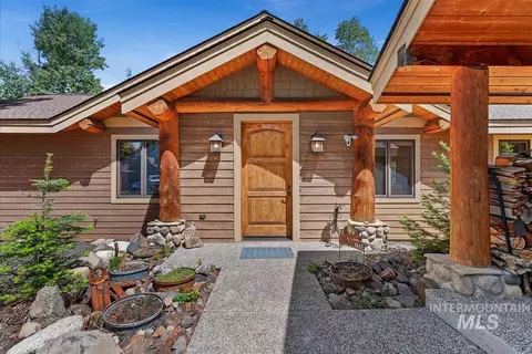 1097 Cedar Ln, Mccall, ID 83638 photo 1