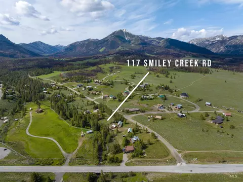 117 Smiley Creek Rd, Sawtooth City, ID 83340