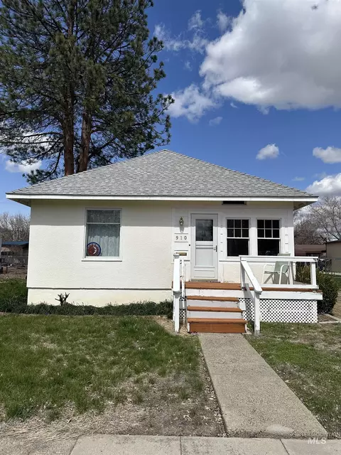 910 E Ct, Weiser, ID 83672 photo 1