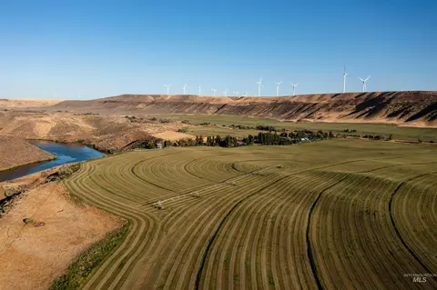 14400 E Shoestring Rd, Bliss, ID 83314