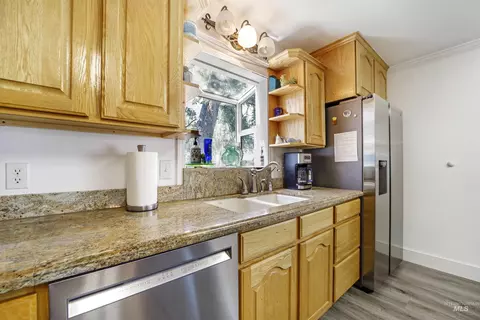 Kitchen - 44 Bell Rapids Rd, Hagerman, ID 83332 photo 4 of 4