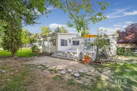 337 2nd Ave W, Jerome, ID 83338 photo 1
