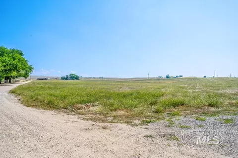 8793 Higginson Ln, Eagle, ID 83616 photo 1