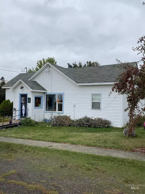 531 Maple St, Ferdinand, ID 83526 photo 1