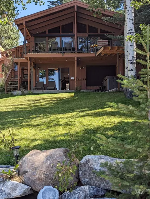 1632 E Lake St, Mccall, ID 83638 photo 1