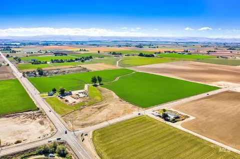 4202 Farmway Rd, Caldwell, ID 83605 photo 2