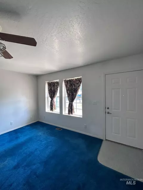 309 E D St, Shoshone, ID 83352 photo 1