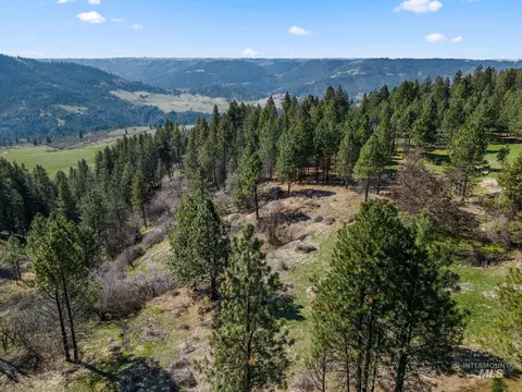 352 Valley View Dr, Lenore, ID 83541 photo 1