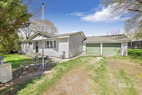 221 E Main St, Hagerman, ID 83332 photo 1
