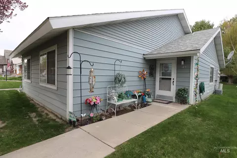 512 Yakima Ave, Filer, ID 83328 photo 1