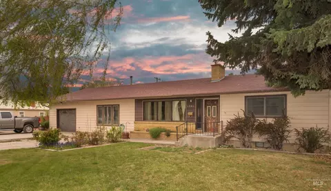 1301 Main St, Gooding, ID 83330 photo 1