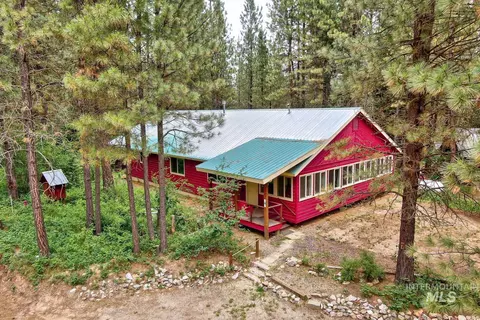 7 North Trl, Garden Valley, ID 83622
