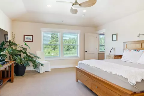Bedroom - 610 Cabarton Rd, Cascade, ID 83611 photo 6 of 6