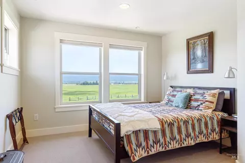 Bedroom - 610 Cabarton Rd, Cascade, ID 83611 photo 5 of 6