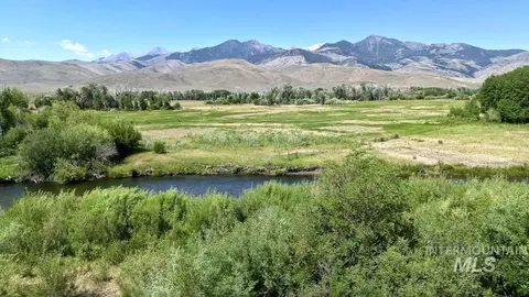 4237 Summit Dr, Mackay, ID 83251 photo 3