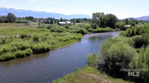 4237 Summit Dr, Mackay, ID 83251 photo 10