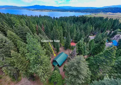 4 Ogburn Ln, Cascade, ID 83611