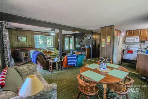 Other - 4 Ogburn Ln, Cascade, ID 83611 photo 4 of 10