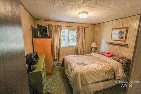 Bedroom - 4 Ogburn Ln, Cascade, ID 83611 photo 1 of 2