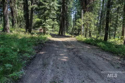 Exterior - 4 Ogburn Ln, Cascade, ID 83611 photo 10 of 11